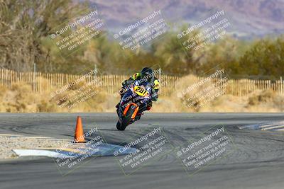 media/Jan-16-2022-CVMA (Sun) [[7f3d92989d]]/Race 3 Amateur Supersport Middleweight/